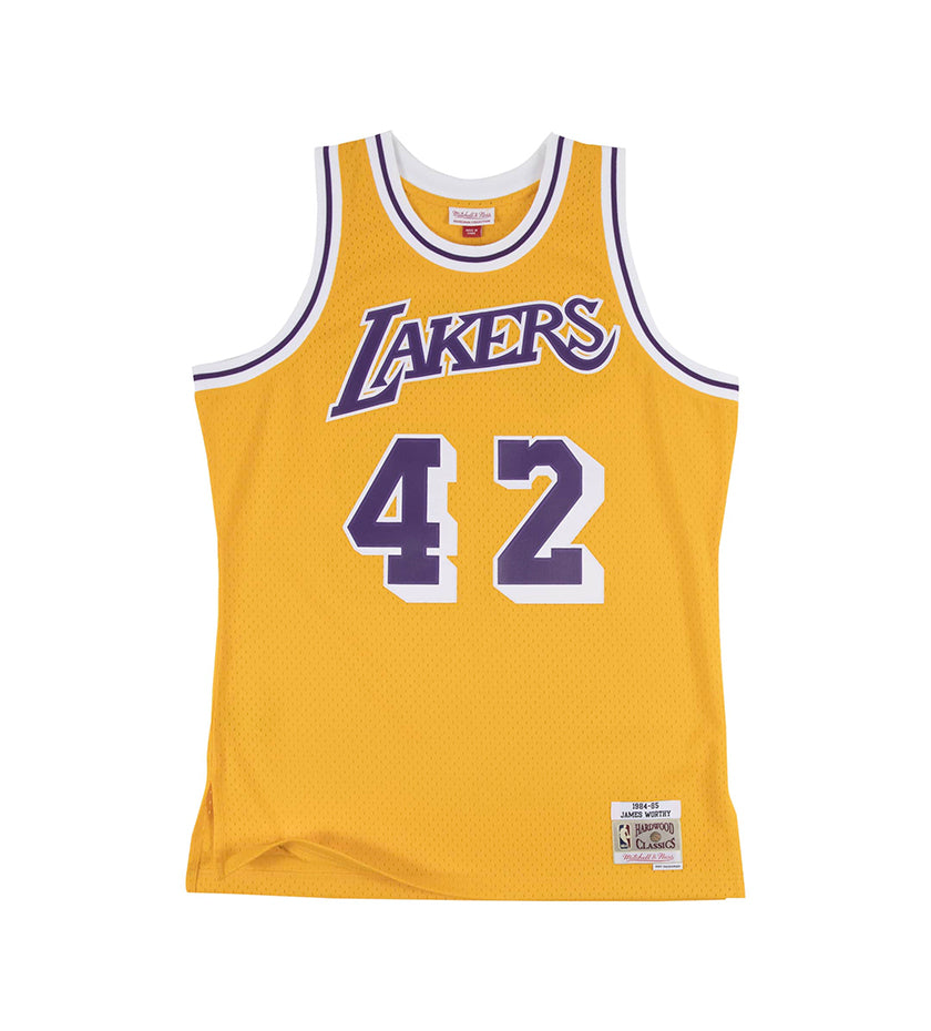 Mitchell & Ness | 1984-85 James Worthy Los Angeles Lakers Swingman Jersey (Light Gold) M